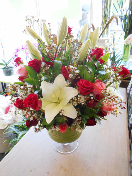 Red rose and lilly arrangement - Kenly's